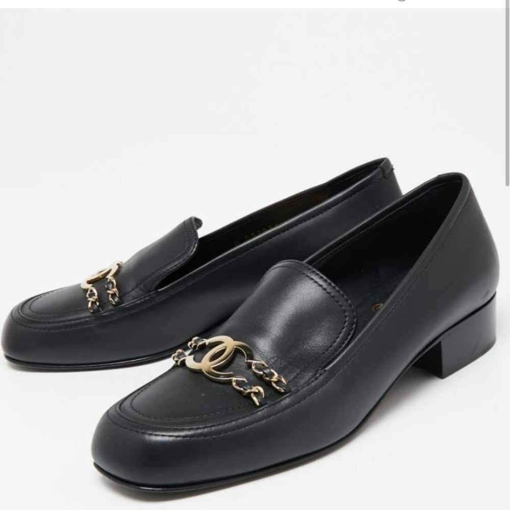 Chanel Black Leather CC Chain Link Slip On Loafers Size 39.5